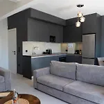 Modern Spacious 8th-floor With Large Balcony 1 Min To Metro Apartament