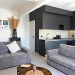 Modern Spacious 8th-floor With Large Balcony 1 Min To Metro