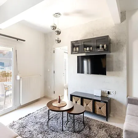 Elegant, Modern & Spacious In With Balcony * Thessaloniki