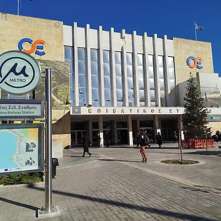 Modern Spacious 8th-floor With Large Balcony 1 Min To Metro テッサロニキ