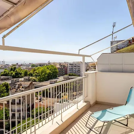 Modern Spacious 8th-floor With Large Balcony 1 Min To Metro Thessaloniki