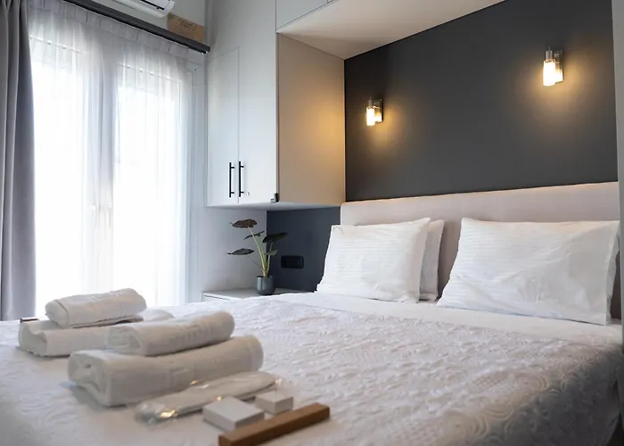 Modern Spacious 8th-floor With Large Balcony 1 Min To Metro 테살로니키