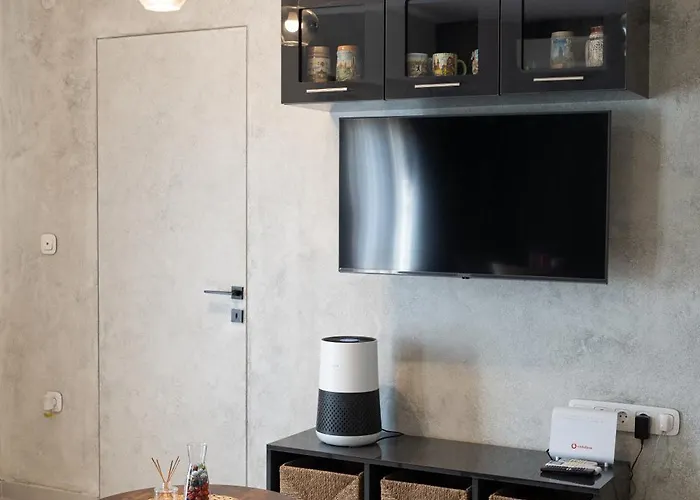 Modern Spacious 8th-floor With Large Balcony 1 Min To Metro 아파트